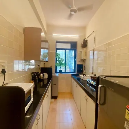 Spacious 1 Bed 2 Bath Bandra Balcony Wifi