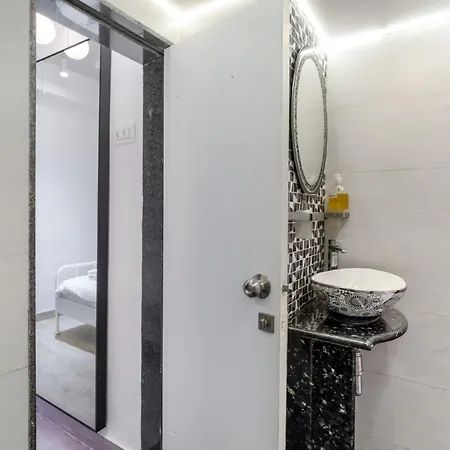 Vera 1bhk In Khar W By Square One Mumbai