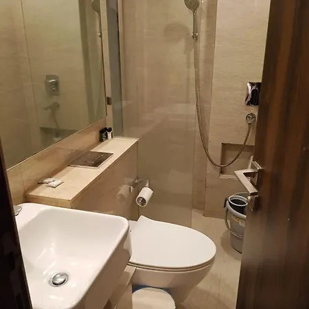 Flexi Quarters 1 Bhk Service Apartment