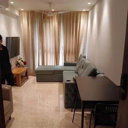 Flexi Quarters 1 Bhk Service Apartment *