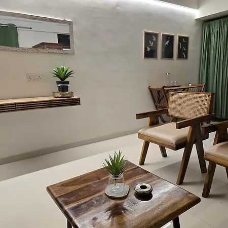 Apartment Dadar Abode *