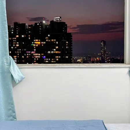 Apartment It's Sky High 33rd Floor Blue Views *