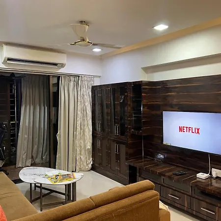 Apartment Luxury 2bhk , 5 Min To Bkc , Fast Wifi *