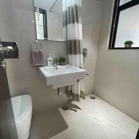 Apartment Connekthomes - Luxurious Modern Bliss In Bandra - 6br