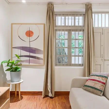 Apartment 48b Stylish 1bhk Khar With Swing Mumbai