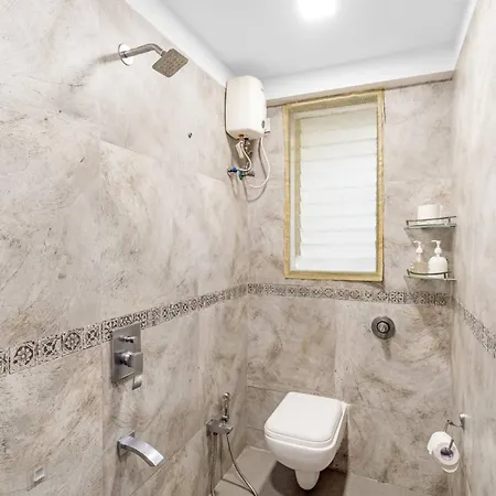 Athena Elegant 2bhk In Khar Gated Connected *