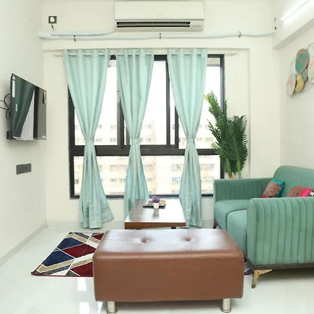 Ivy Downtown - 1 Bhk - Near Nesco And Sv Road