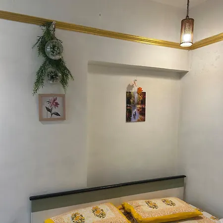 Apartment Peaceful Bandra W Mumbai