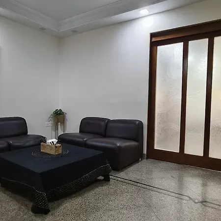 Apartment Bachis Nest Stylish 3bh Heritage Vibe