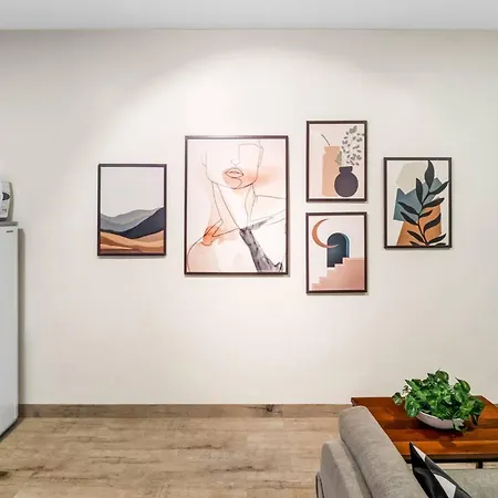 Maven Cozy Khar West 1bhk Near Bandra Apartment Mumbai