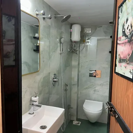 Apartment Enchante - 15 Mins From Lilavati & Nanavati *