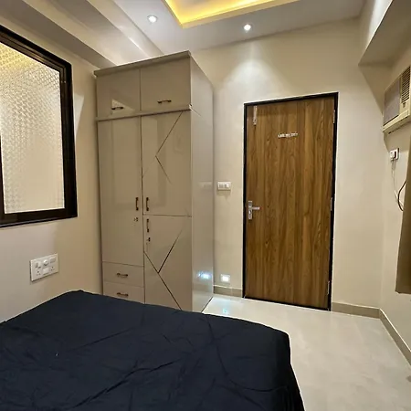 Izaara - 15 Mins From Lilavati & Nanavati