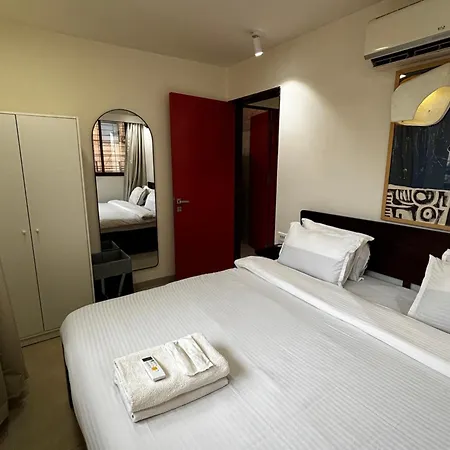 Pearl 1bhk In Bandra W By Square One Apartment