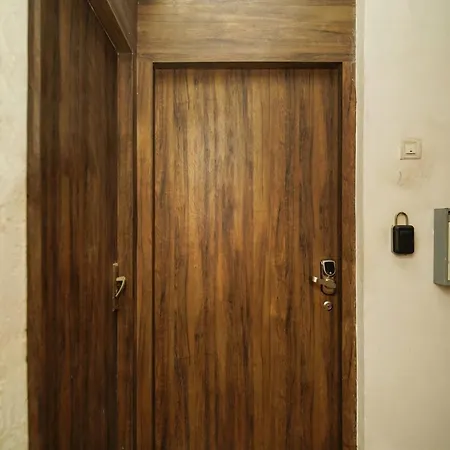 Apartment Earthy: Large 1 Bhk In Gated Society Mumbai
