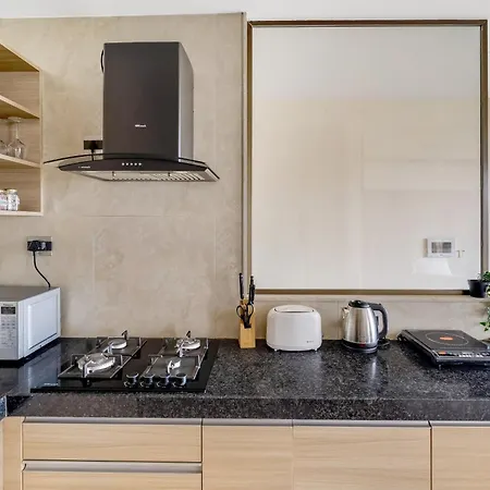Amalfi 1 Bhk In Bkc - Stylish Secure Living *
