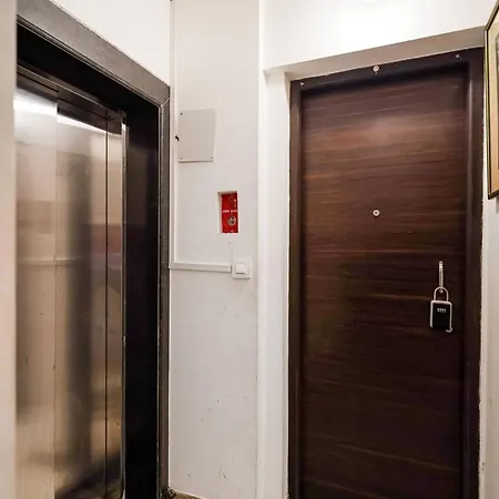 Athena Elegant 2bhk In Khar Gated Connected Apartment Mumbai