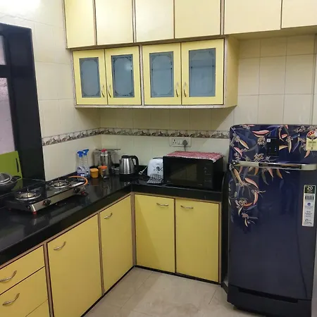 Apartment 1bhk Recliners 55 Inchs Led Netflix Near Juhu Airport Nanavati Parle