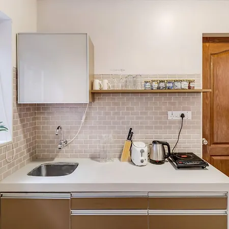 Maven Cozy Khar West 1bhk Near Bandra Apartment *