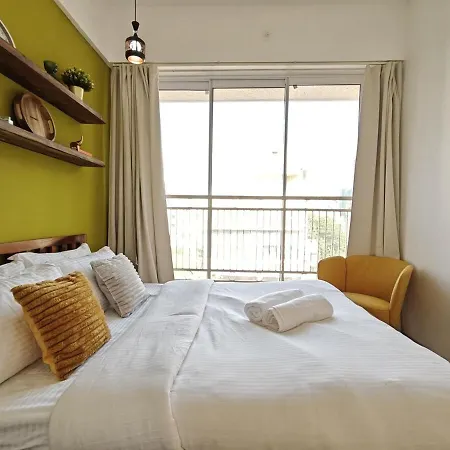 Lite - Dadar West Apartment