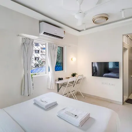 Lyon In Bandra W By Square One Apartment *