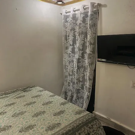 Apartment Peaceful Bandra W