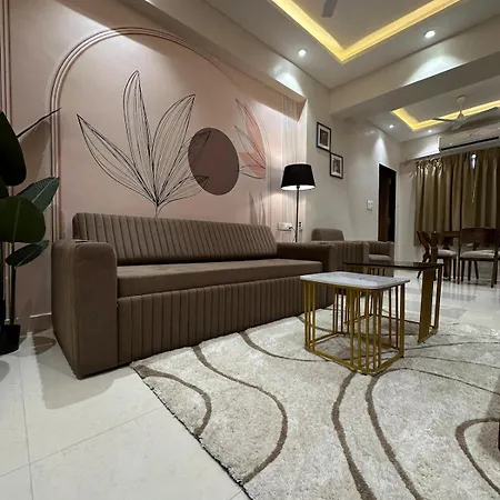 Apartment Enchante - 15 Mins From Lilavati & Nanavati *