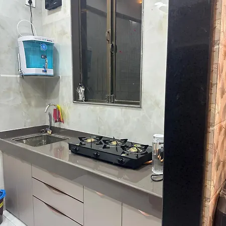 Apartment Izaara - 15 Mins From Lilavati & Nanavati