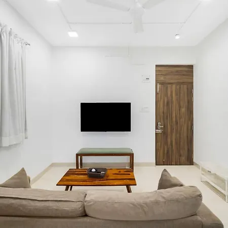 Apartment Earthy: Large 1 Bhk In Gated Society *