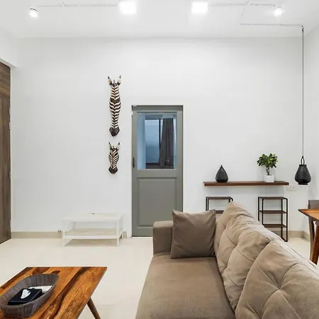 Earthy: Large 1 Bhk In Gated Society Mumbai