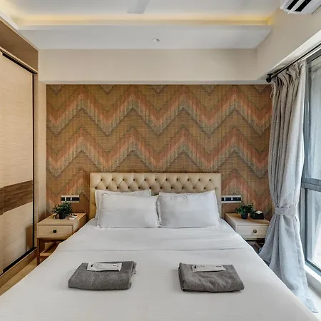 Sorrento Modern Near Bkc Apartment Mumbai