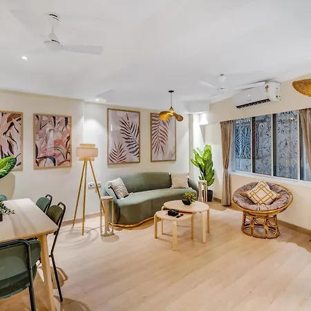 Stella 3bhk In Khar By Square One *