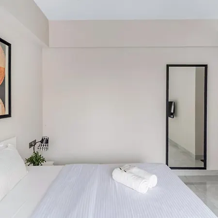 Mezzo Pvt 3bhk In Bandra By Square One Apartment