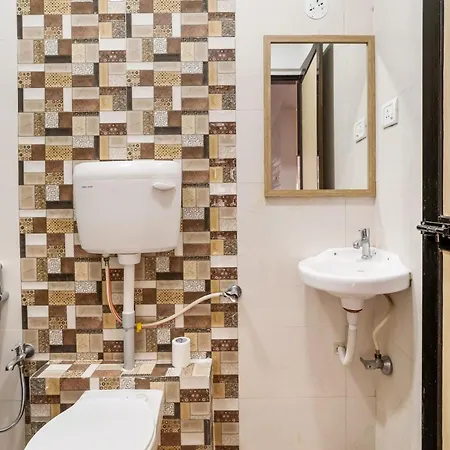 Evara 1bhk In Khar W By Square One Apartment *