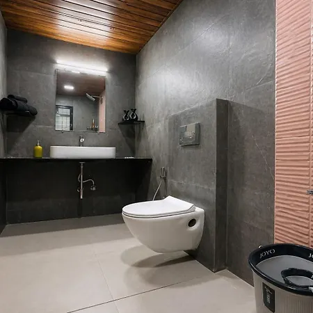 Stayluxe & Near Bkc, Chembur