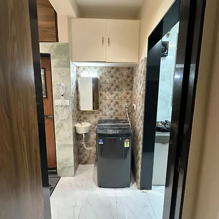 Enchante - 15 Mins From Lilavati & Nanavati *