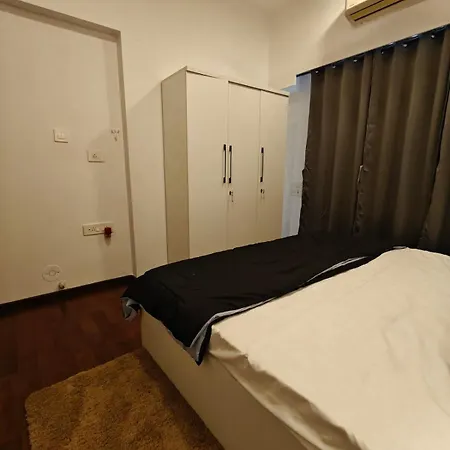 It's Black & White Apartment Mumbai