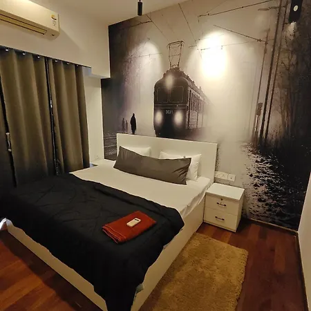 Apartment It's Black & White Mumbai