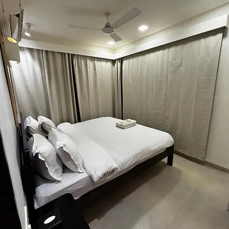 Pearl 1bhk In Bandra W By Square One Apartment *