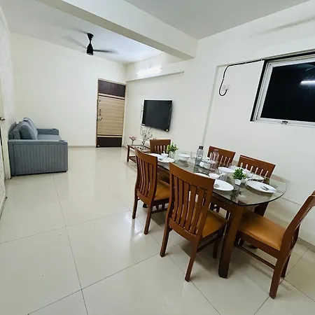2bhk Beside Hiranandini-star Homes Powai Apartment