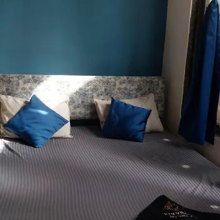 Iss 506 Private With Balcony Andheri West