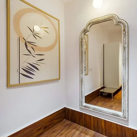 48b Stylish 1bhk Khar With Swing * Mumbai