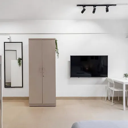 Lilou In Bandra W By Square One Apartment