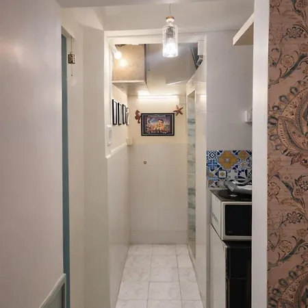 The Henrys House 1bhk Chapel Road *