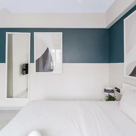 Mezzo Pvt 3bhk In Bandra By Square One *