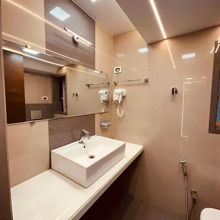 Apartment The Hidden Bliss - Near Nesco