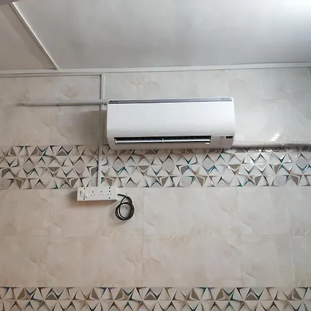 1bhk Recliners 55 Inchs Led Netflix Near Juhu Airport Nanavati Parle *