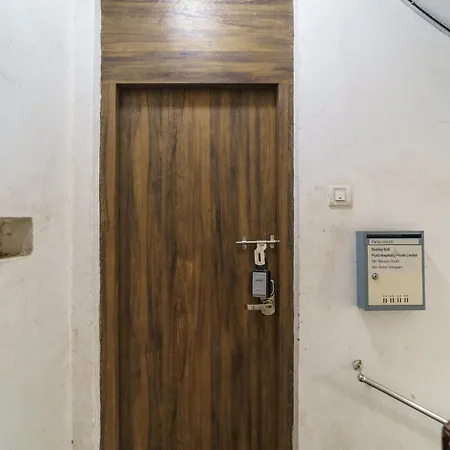 Quirky 1bhk In Bandra W By Square One Apartment Mumbai