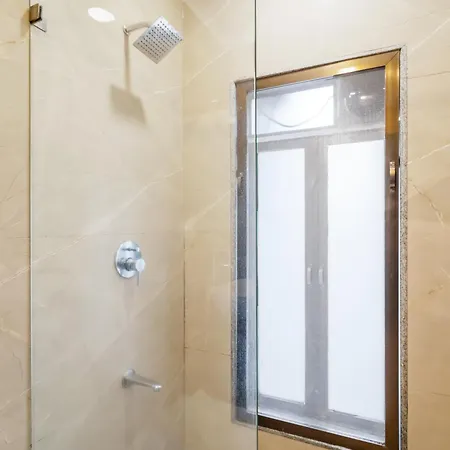 Mezzo Pvt 3bhk In Bandra By Square One *
