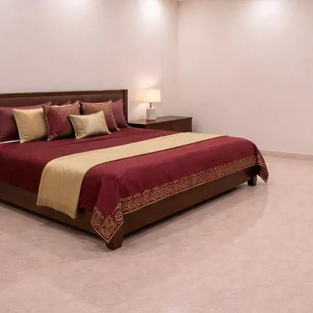 Greenery Facing 3bhk Homely Yet 7 Star Feel Mumbai