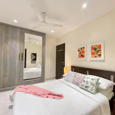 Connekthomes - Luxurious Modern Bliss In Bandra - 6br Apartment Mumbai